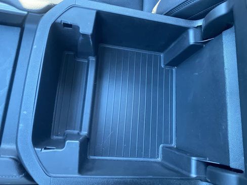 Used 2024 GMC Yukon XL Denali image 20