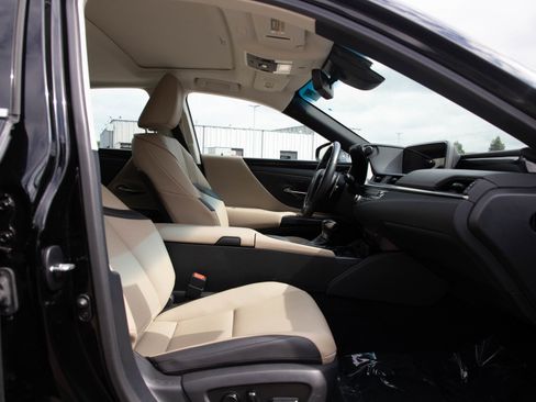 Used 2021 Lexus ES 250 w/ Premium Package AWD/4WD image 11