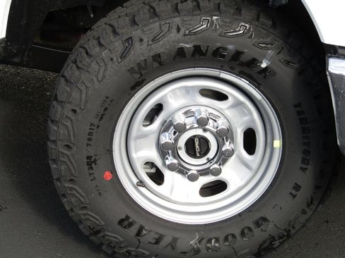 New 2026 Ford F350 XL w/ XL Off-Road Package image 4