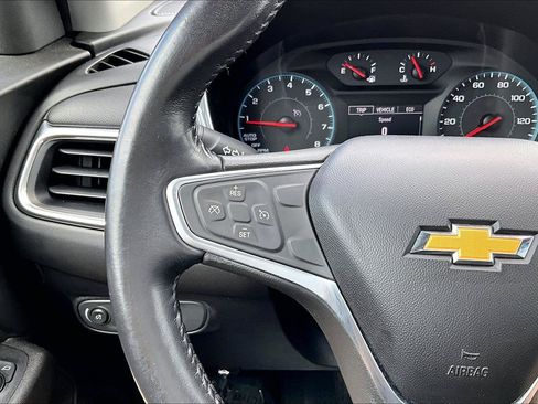 Used 2018 Chevrolet Equinox LT FWD image 19