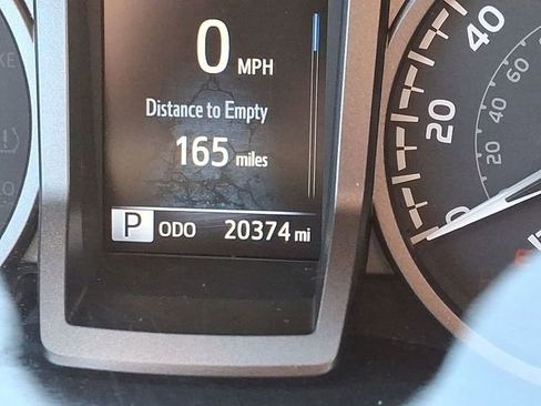 Used 2023 Toyota Tacoma TRD Sport w/ Technology Package image 12