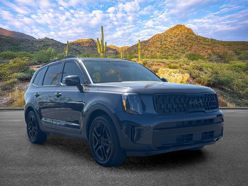 Used 2025 Kia Telluride EX X-Line AWD/4WD image 2