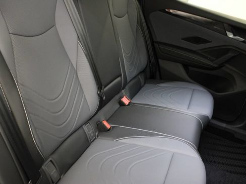 New 2026 Volkswagen Tiguan SE R-Line FWD image 19