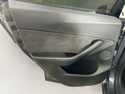 Used 2022 Tesla Model Y Performance AWD/4WD image 25