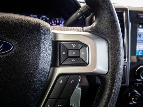 Used 2017 Ford F250 XLT w/ XLT Premium Package image 32