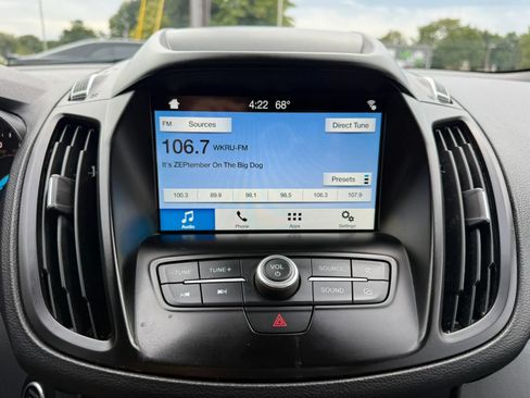Used 2019 Ford Escape SE w/ Ford Safe & Smart Package AWD/4WD image 21