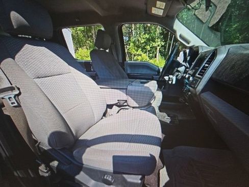 Used 2017 Ford F150 XLT AWD/4WD image 11