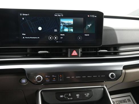 Used 2026 Kia Carnival LXS FWD image 13