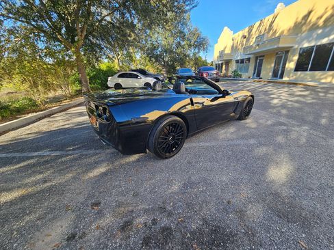Used 2013 Chevrolet Corvette Convertible w/ 2LT Preferred Equipment Group RWD image 7