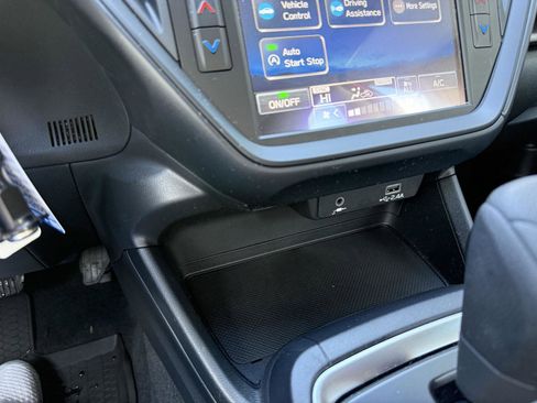 Certified 2025 Subaru Impreza 2.0i image 19