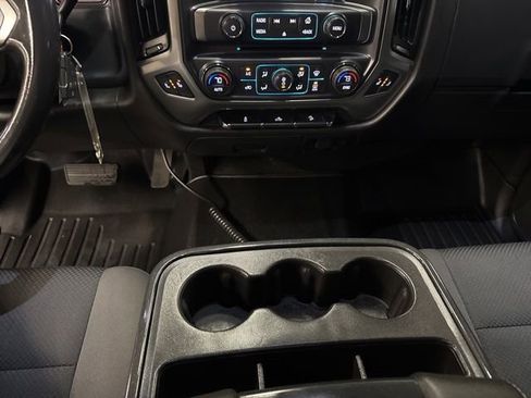 Used 2018 Chevrolet Silverado 2500 LT w/ LT Convenience Package AWD/4WD image 17
