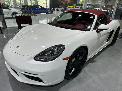 Used 2017 Porsche 718 Boxster RWD image 36