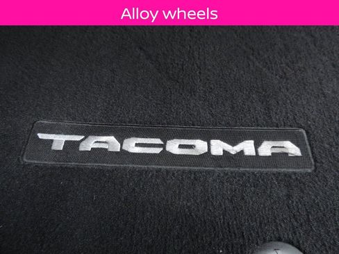 Used 2018 Toyota Tacoma SR5 image 13