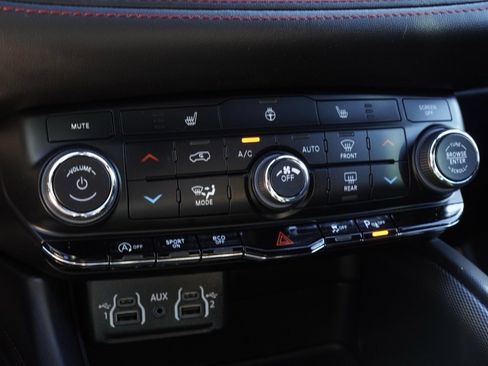 Used 2025 Dodge Durango GT w/ Blacktop Package image 18