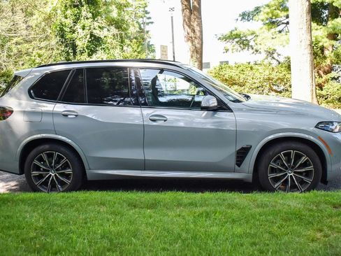 Used 2026 BMW X5 xDrive40i AWD/4WD image 9