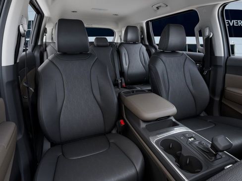 New 2026 Kia Carnival LXS image 15