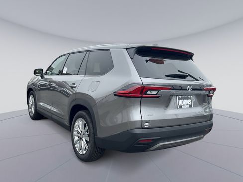 New 2026 Toyota Grand Highlander Platinum image 4