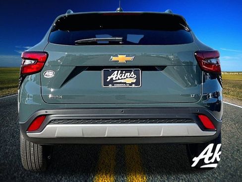 New 2026 Chevrolet Trax LT w/ Driver Confidence Package image 4