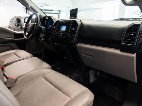 Used 2018 Ford F150 XL w/ Equipment Group 101A Mid AWD/4WD image 25