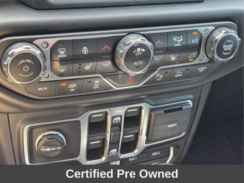 Used 2022 Jeep Wrangler Unlimited Rubicon w/ Trailer Tow Package AWD/4WD image 26