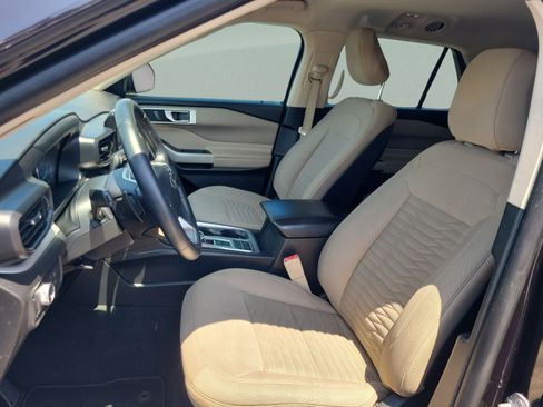 Used 2020 Ford Explorer XLT RWD image 17