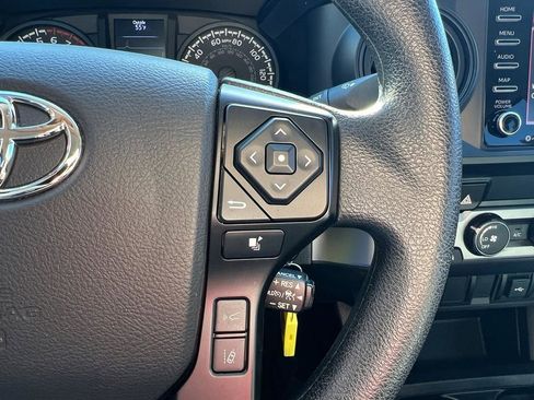 Used 2022 Toyota Tacoma SR image 18