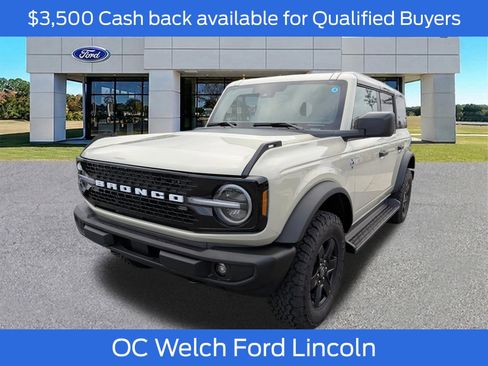 New 2025 Ford Bronco Outer Banks w/ Black Appearance Package image 9