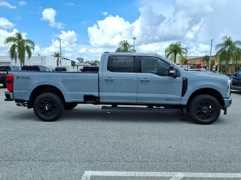 Used 2024 Ford F250 Lariat w/ Black Appearance Package AWD/4WD image 8