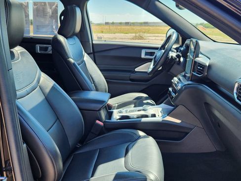 Used 2020 Ford Explorer ST w/ ST Street Pack AWD/4WD image 18