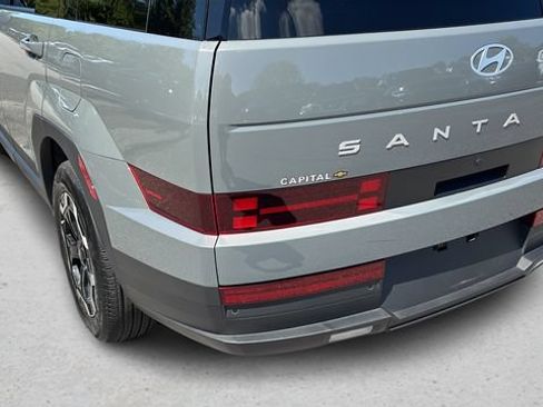 Used 2025 Hyundai Santa Fe SEL FWD image 39