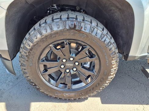 Used 2021 GMC Canyon AT4 image 15