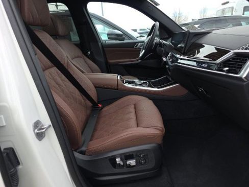 Used 2026 BMW X5 xDrive40i w/ Climate Comfort Package AWD/4WD image 4