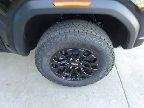 New 2026 GMC Canyon Elevation w/ Convenience Package RWD image 10