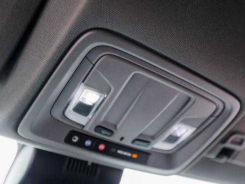 Used 2022 Chevrolet Silverado 1500 Custom image 22