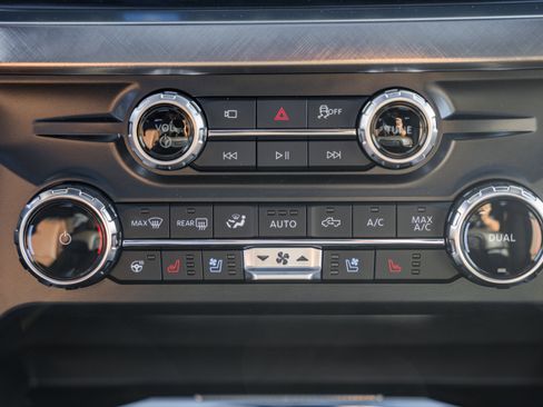 New 2026 Ford F350 King Ranch w/ Chrome Package image 28