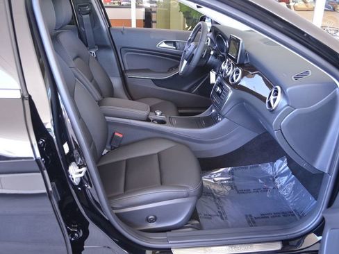 Used 2015 Mercedes-Benz GLA 250 image 31