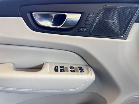 New 2026 Volvo XC60 B5 Ultra w/ Protection Package Premier image 10