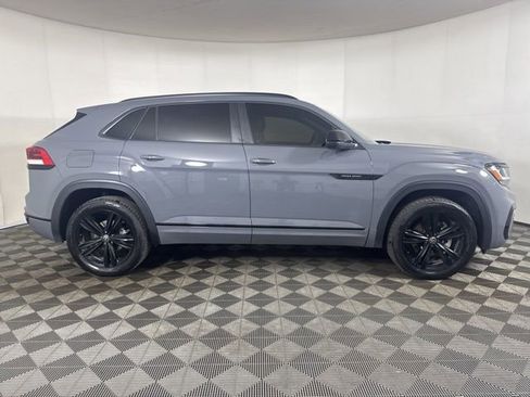 Used 2022 Volkswagen Atlas Cross Sport SEL R-Line AWD/4WD image 2