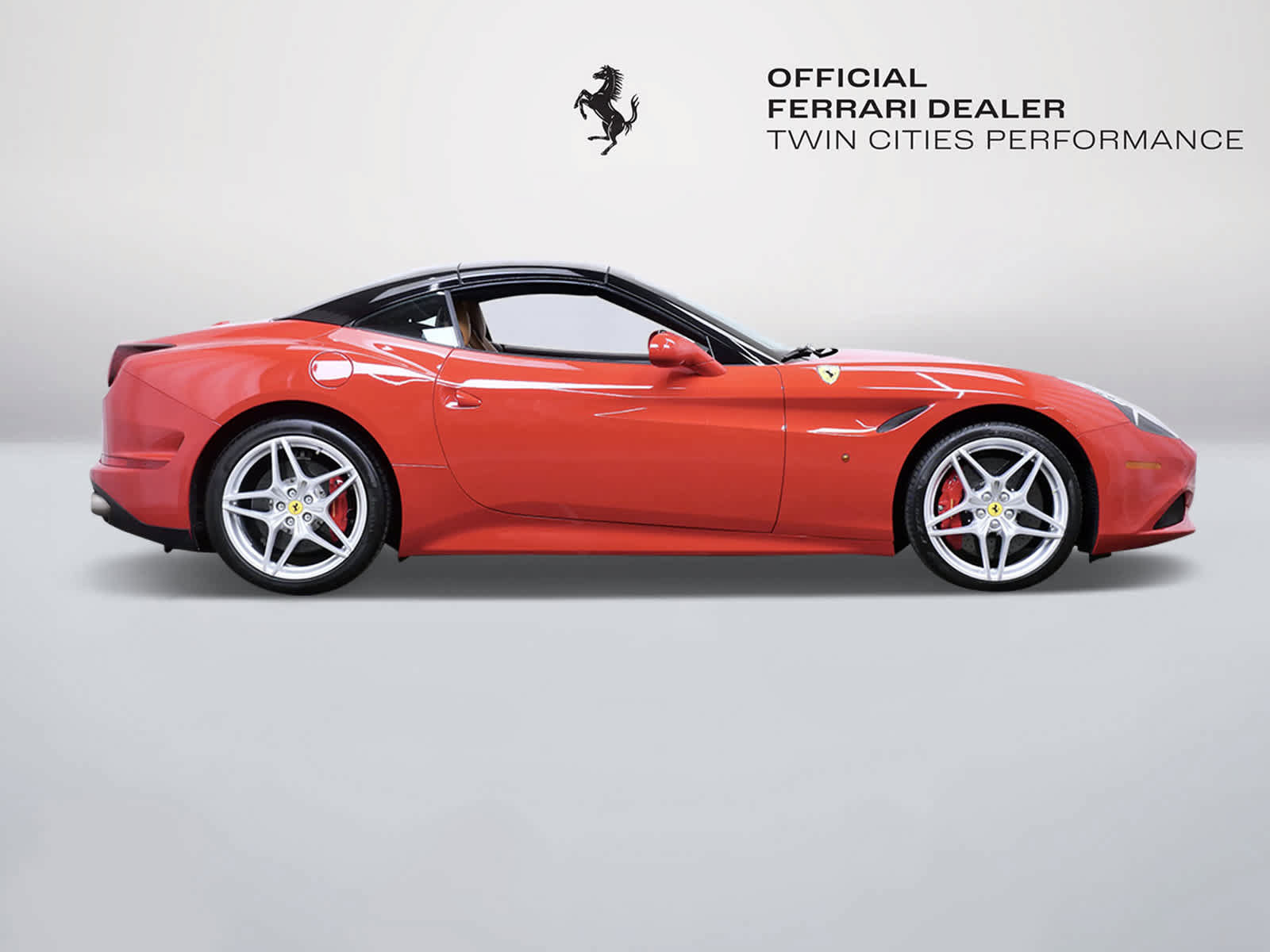 Certified 2017 Ferrari California T RWD image 7