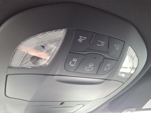 New 2026 Chrysler Pacifica Select w/ S Appearance Package FWD image 13