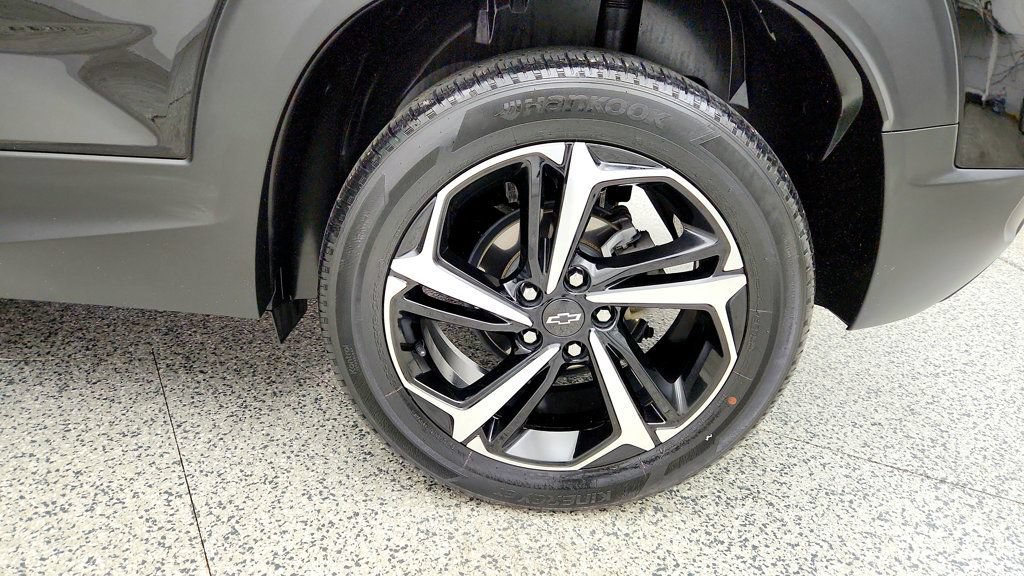 Used 2022 Chevrolet TrailBlazer RS AWD/4WD image 9