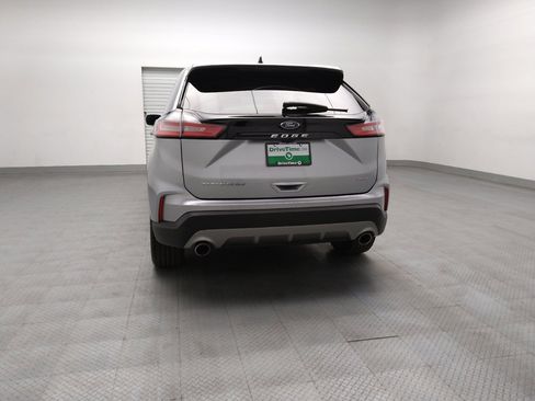 Used 2024 Ford Edge Titanium image 6