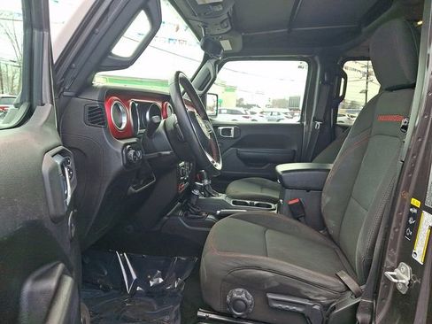 Used 2021 Jeep Wrangler Unlimited Rubicon w/ Cold Weather Group AWD/4WD image 13