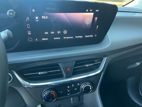 Used 2025 Buick Encore GX Preferred image 21