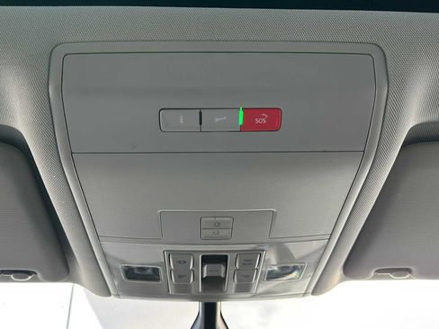 Used 2022 Volkswagen Atlas SE image 33