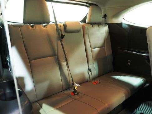 Used 2023 Toyota Highlander Limited AWD/4WD image 18