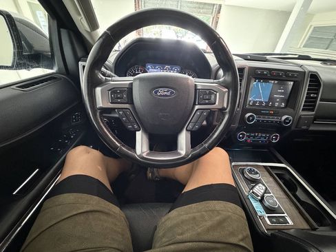 Used 2018 Ford Expedition Platinum AWD/4WD image 36