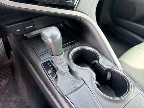 Used 2024 Toyota Camry SE FWD image 22
