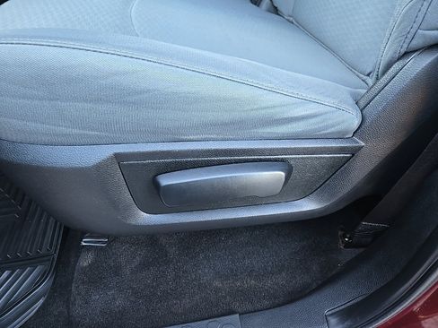 Used 2018 RAM 2500 Tradesman w/ Chrome Appearance Group image 41