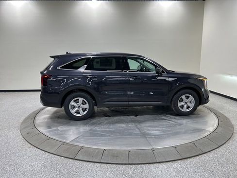 New 2026 Kia Sorento LX image 4